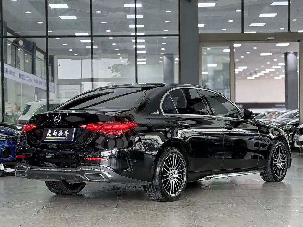 Mercedes-Benz C-Class 2023 — фото 10