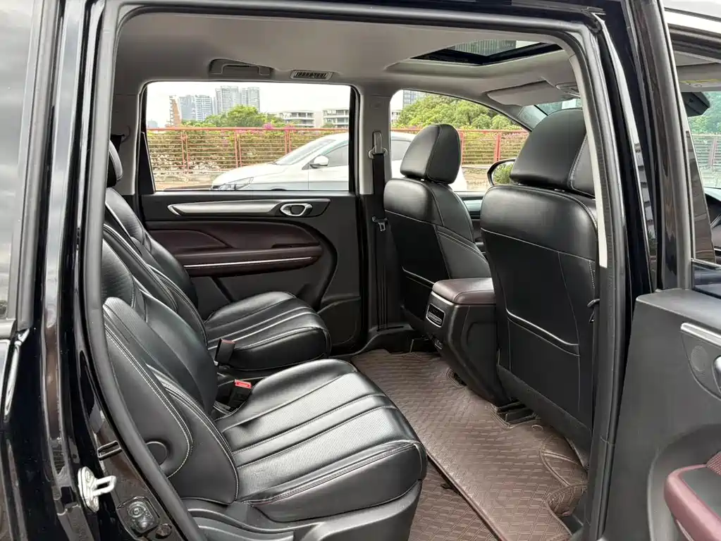 GAC Motor Trumpchi M6 2024 — фото 13