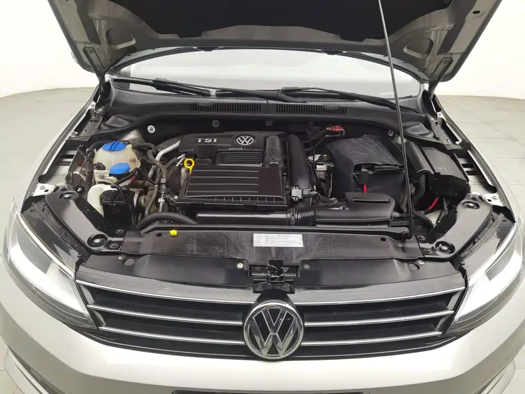 Volkswagen Sagitar 2017