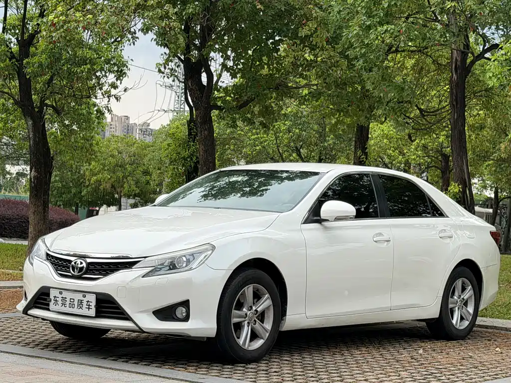 Toyota Reiz 2015