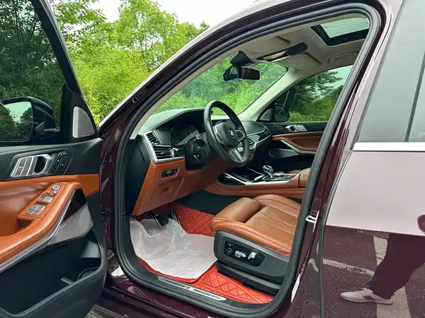 BMW X7 2021