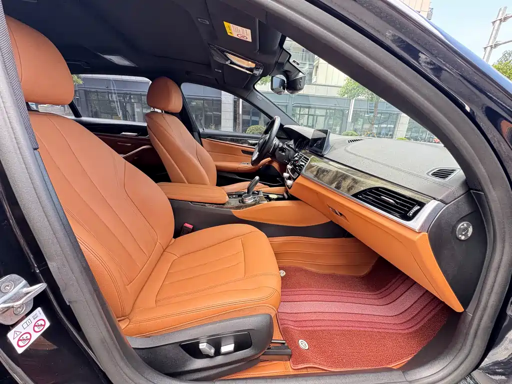 BMW 5 Series 2018 — фото 4