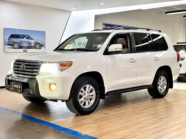 Toyota Land Cruiser 2012