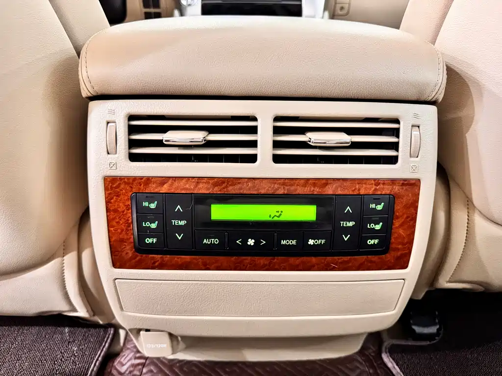 Toyota Land Cruiser 2015 — фото 16