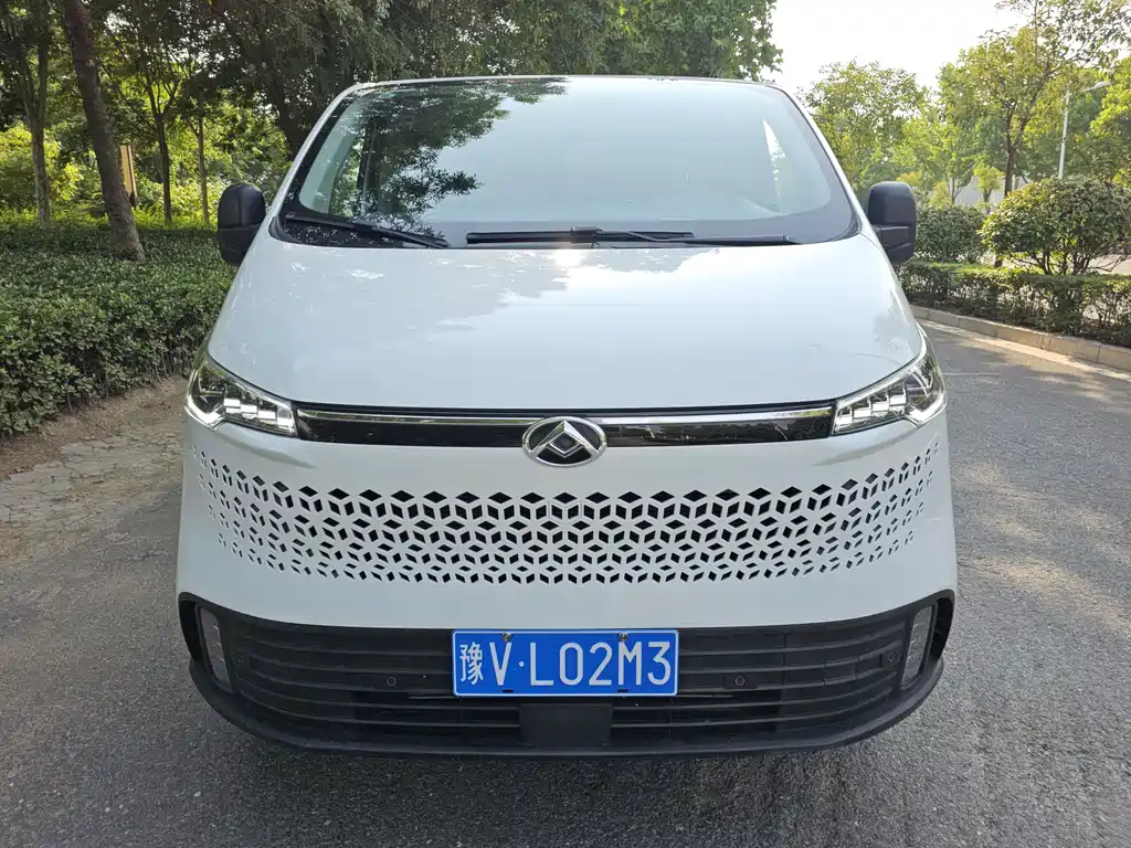 Maxus V70 2023