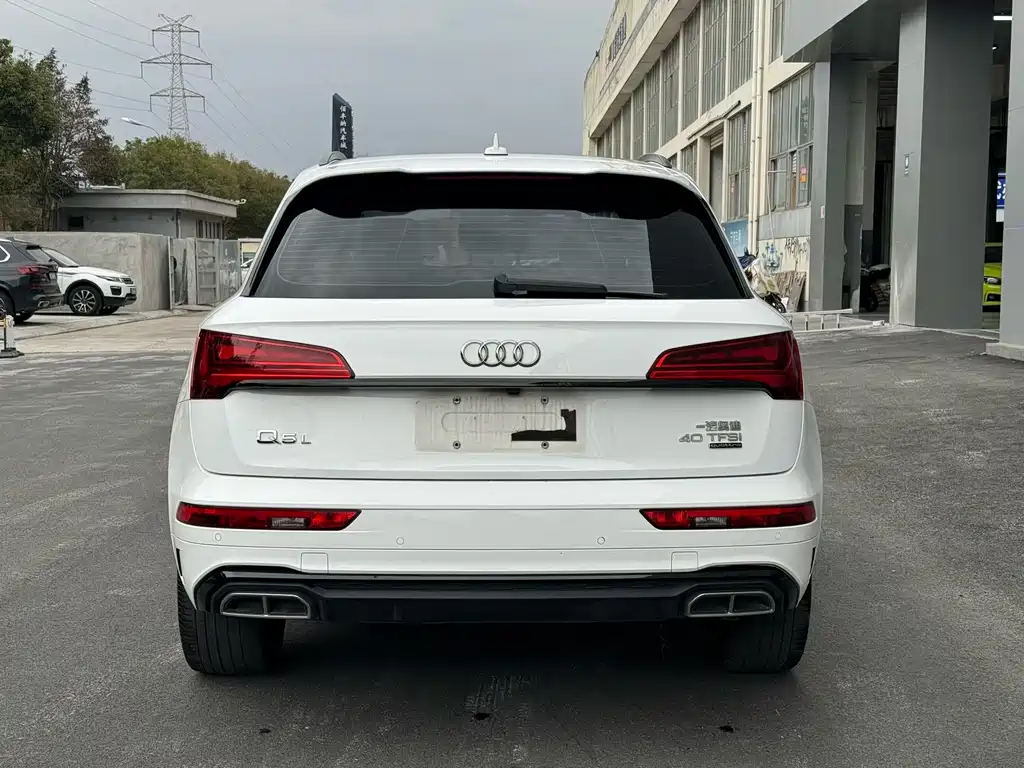 Audi Q5L 2022 — фото 8