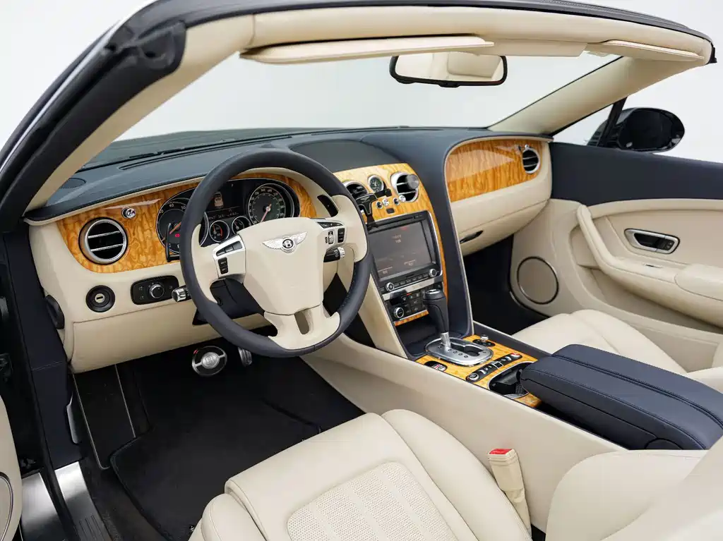 Bentley Continental 2013 — фото 13