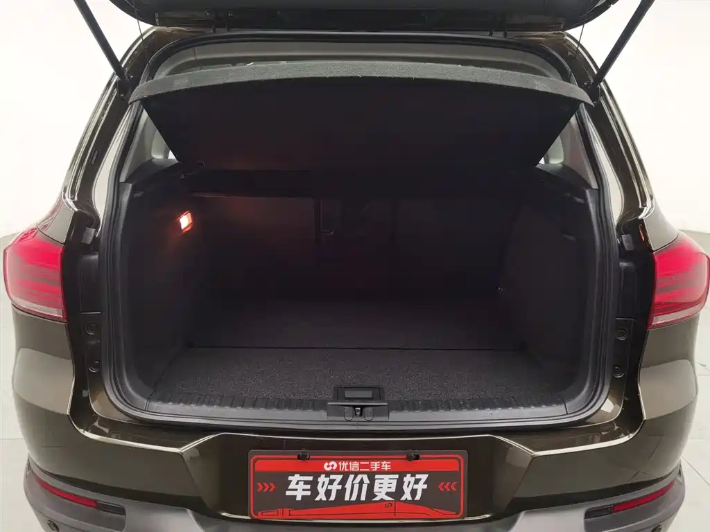 Volkswagen Tiguan 2017 — фото 16