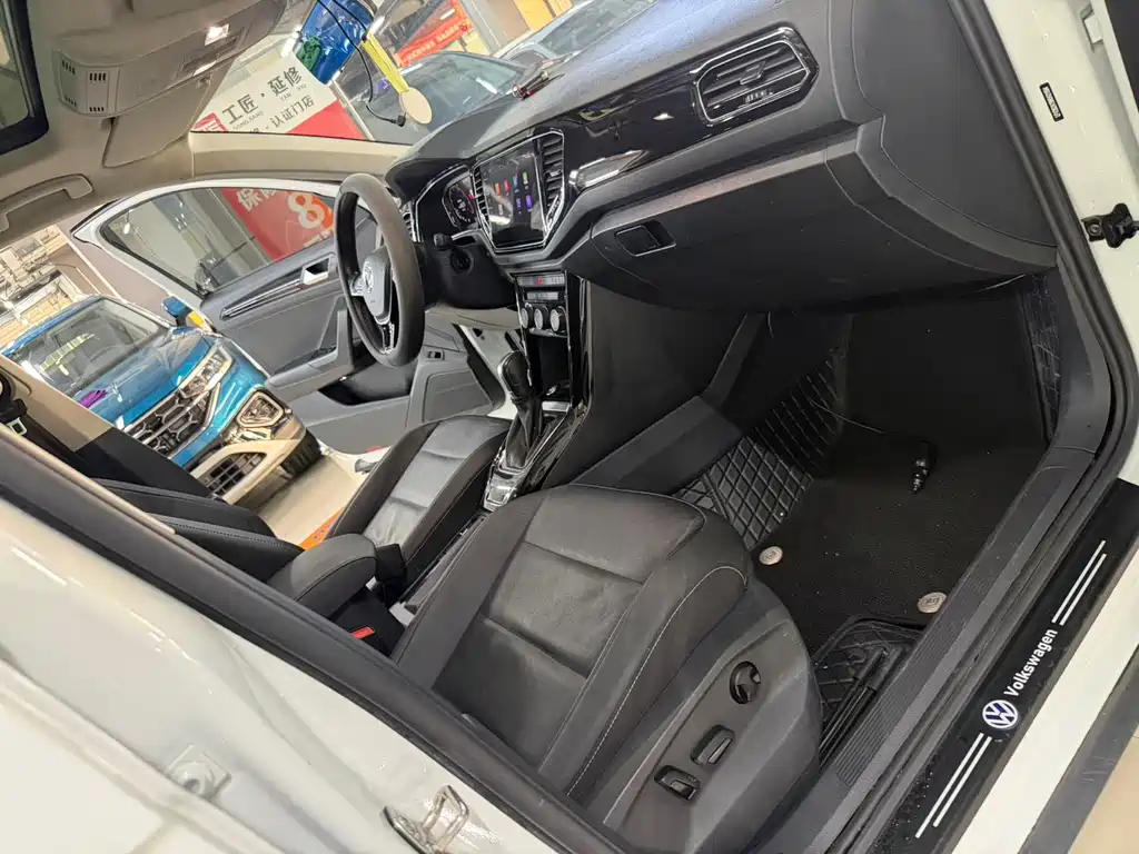 Volkswagen T-Roc 2022 — фото 10
