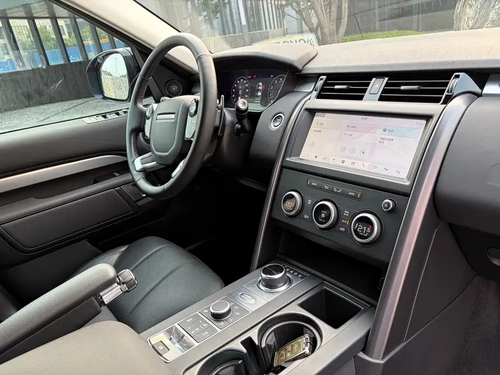 Land Rover Discovery 2021 — фото 25