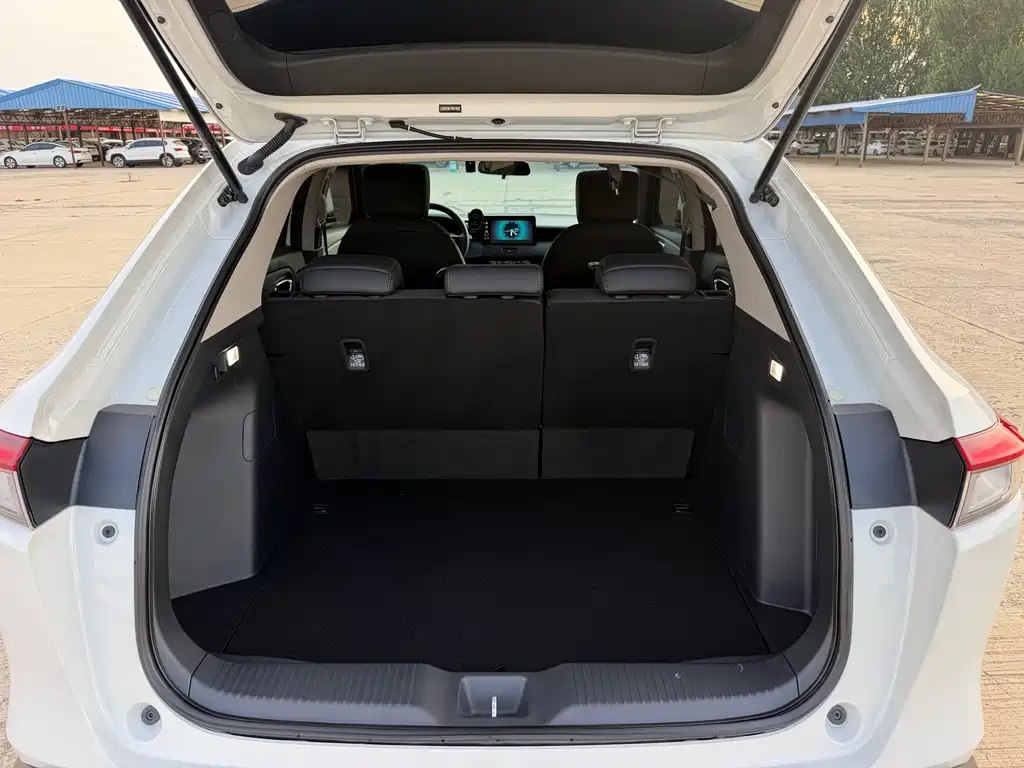 Honda Vezel 2023 — фото 16