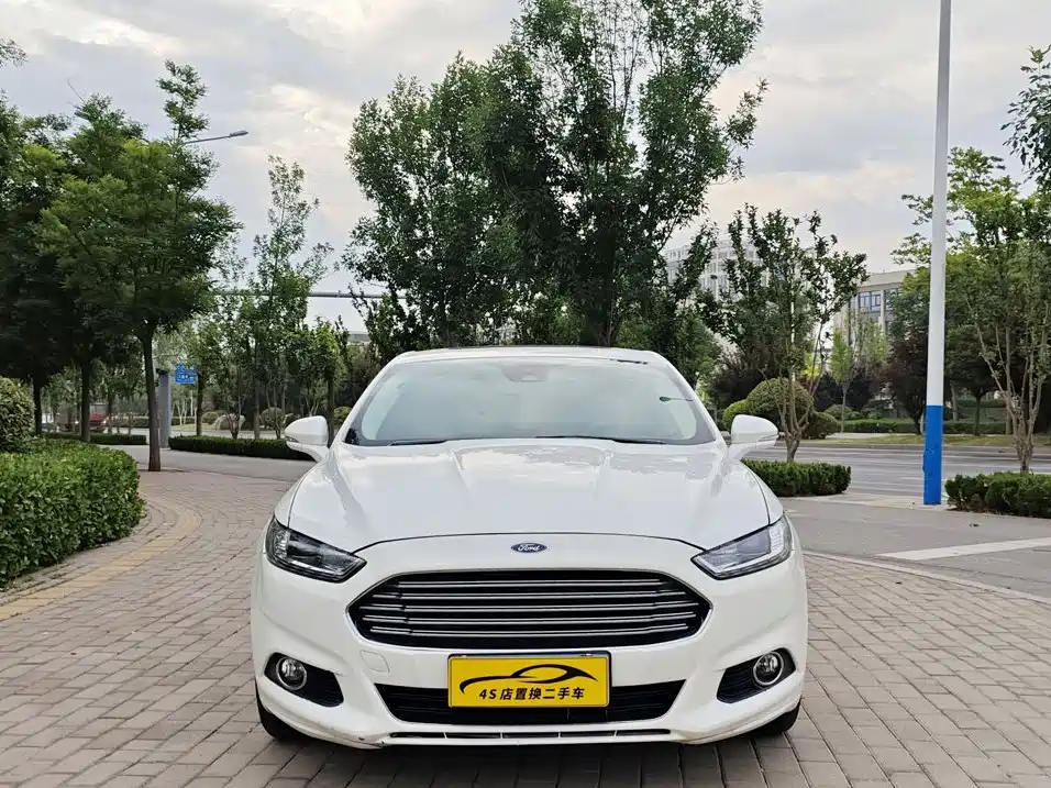 Ford Mondeo 2015 — фото 14