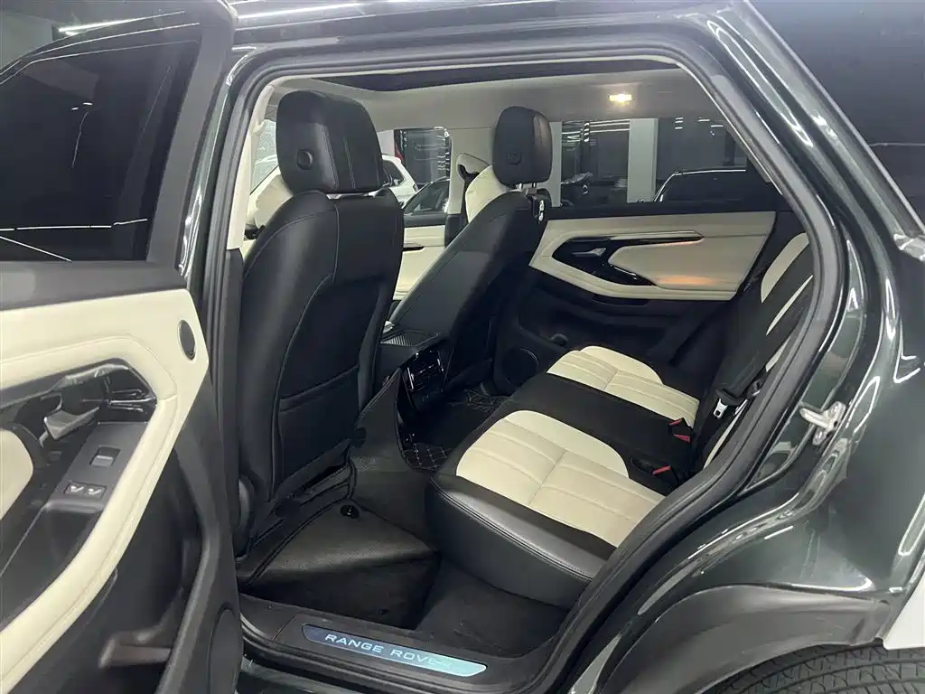 Land Rover Range Rover Evoque 2023 — фото 6