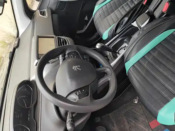 Peugeot 2008 2015