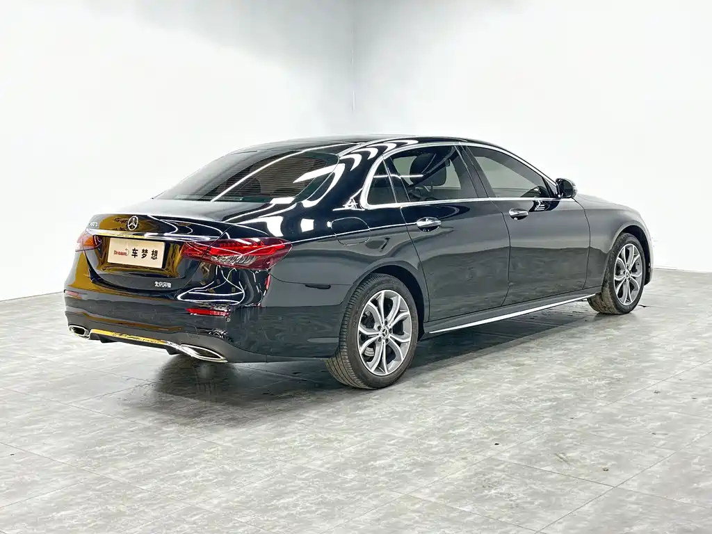 Mercedes-Benz E-Class 2022 — фото 3