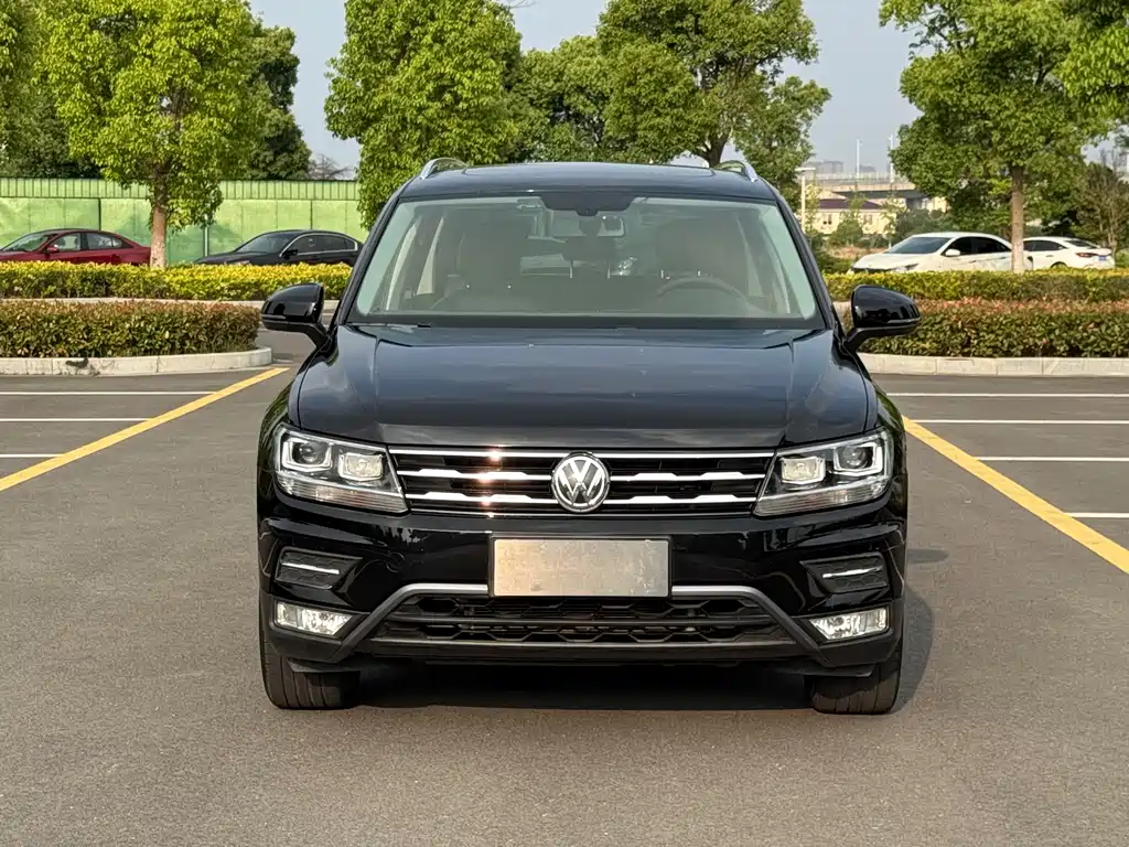 Volkswagen Tiguan L 2020 — фото 2