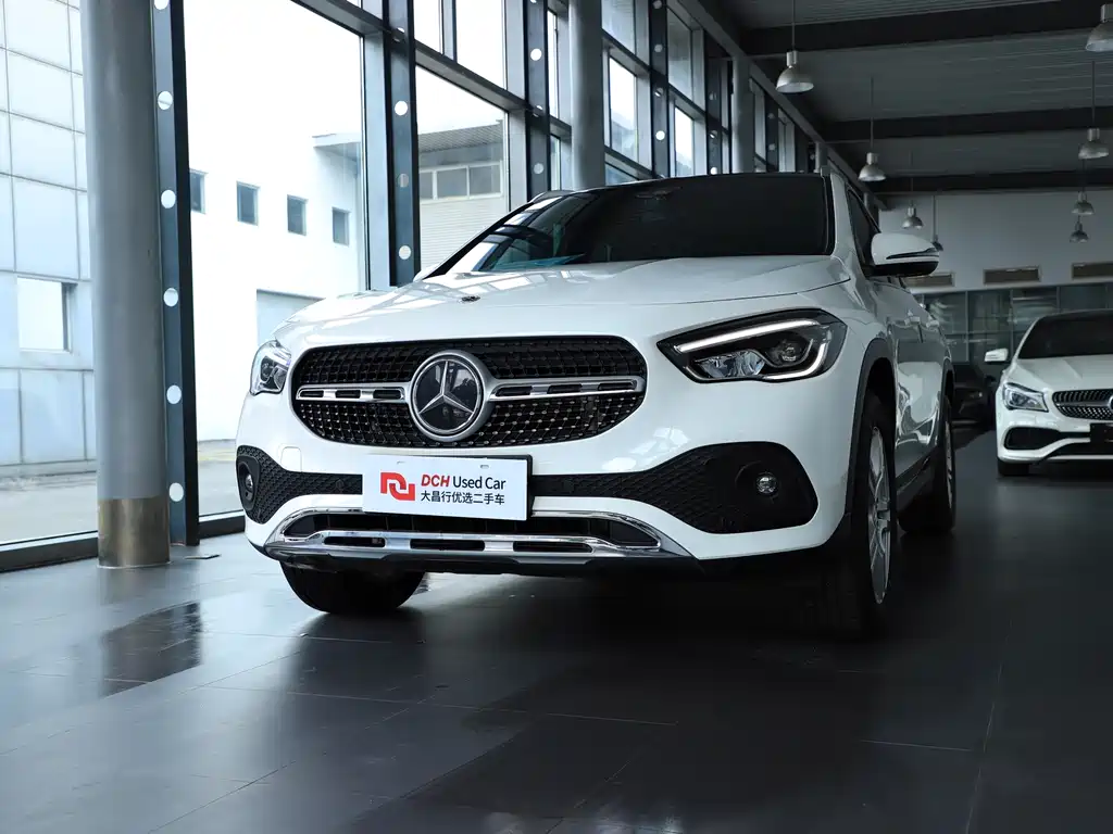 Mercedes-Benz GLA 2024 — фото 1