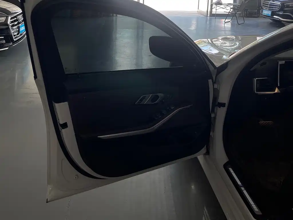 BMW 3 Series 2024