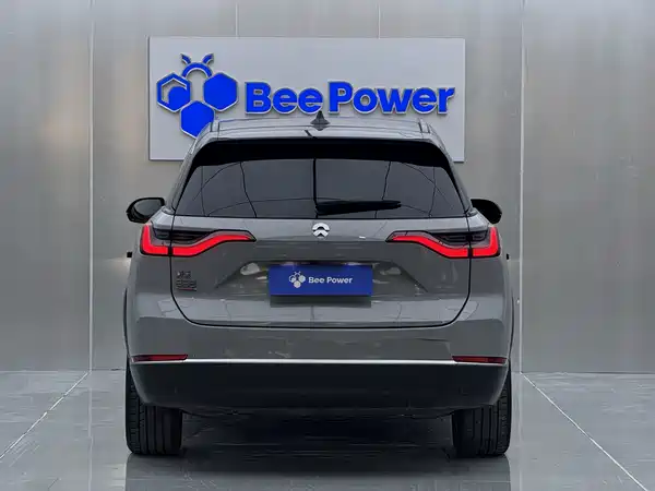 NIO ES8 2022