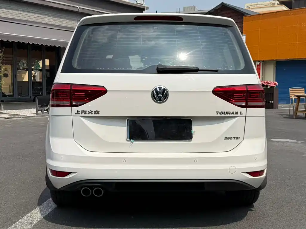 Volkswagen Touran 2019 — фото 11