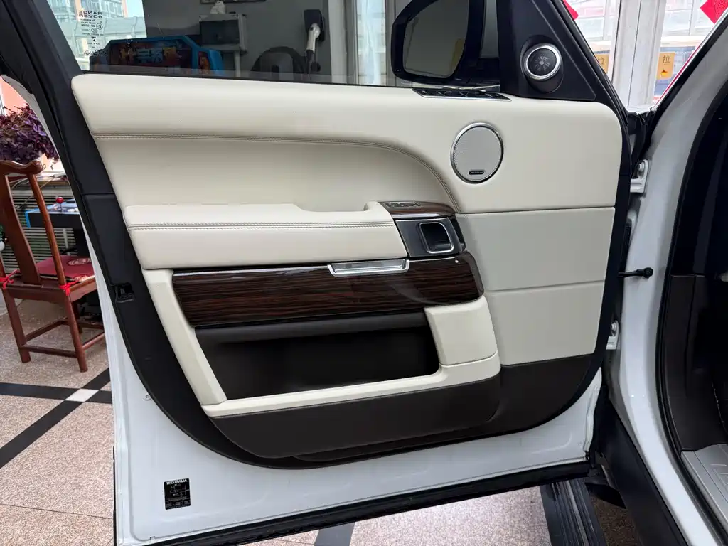 Land Rover Range Rover 2015 — фото 10