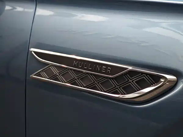 Bentley Flying Spur Plug-In Hybrid 2025