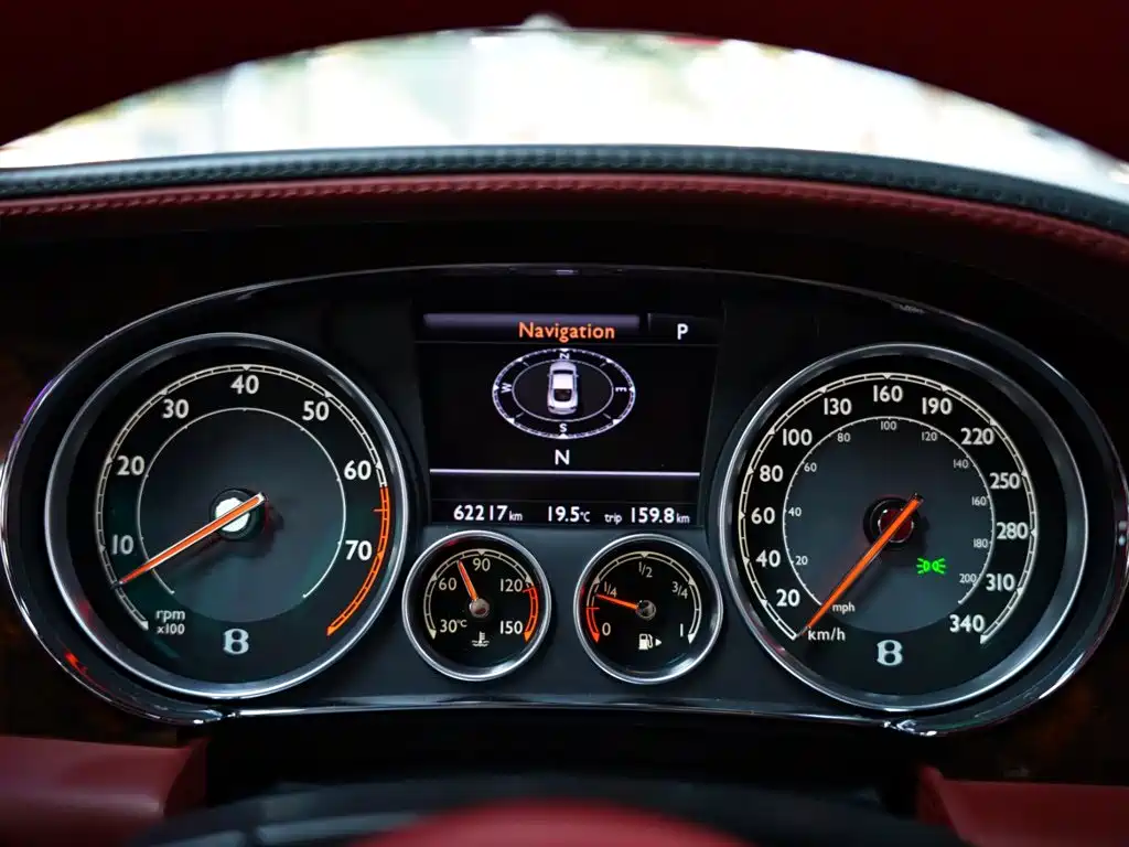 Bentley Continental 2012 — фото 9