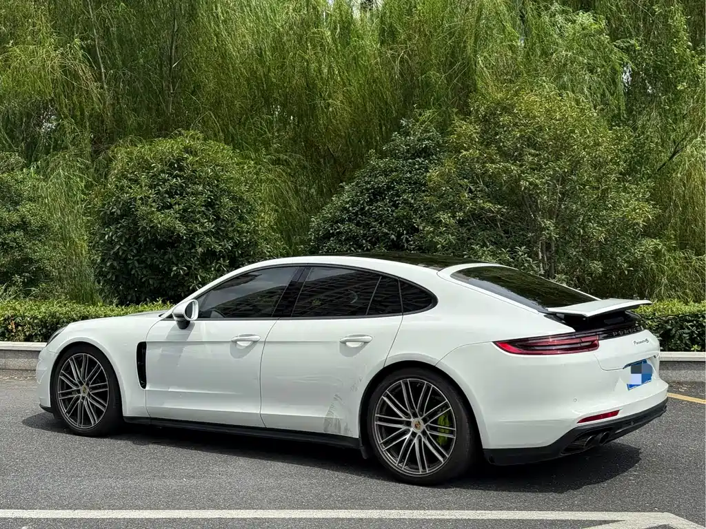 Porsche Panamera 2017 — фото 3