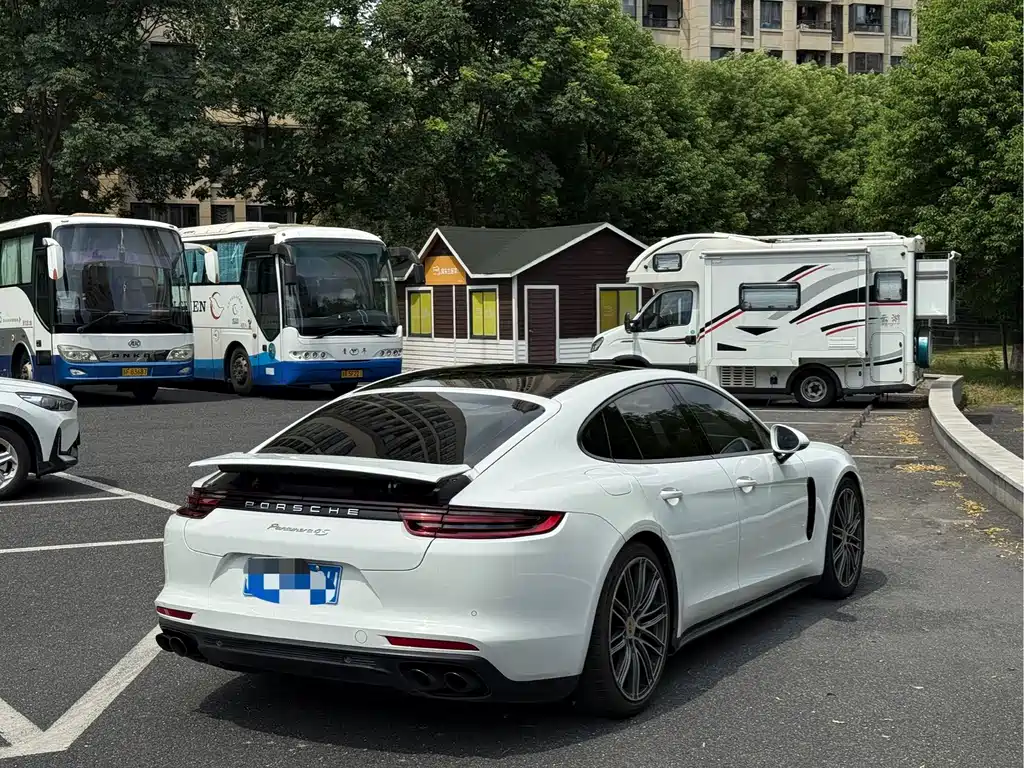 Porsche Panamera 2017 — фото 4