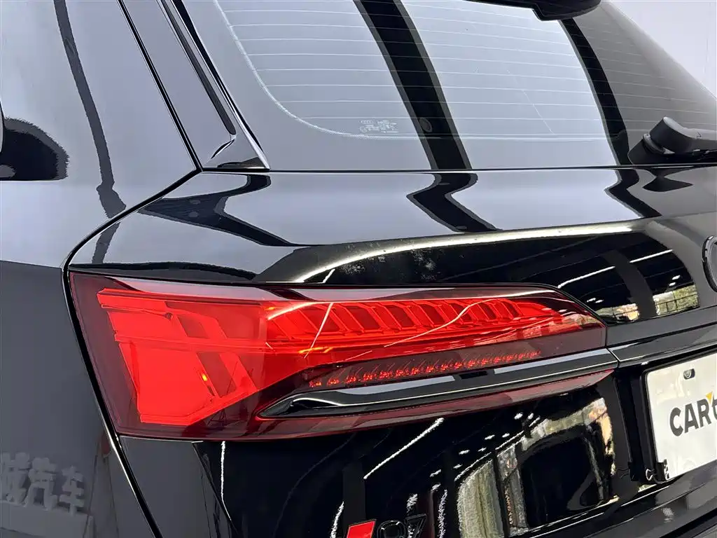 Audi Q7 2025 — фото 10