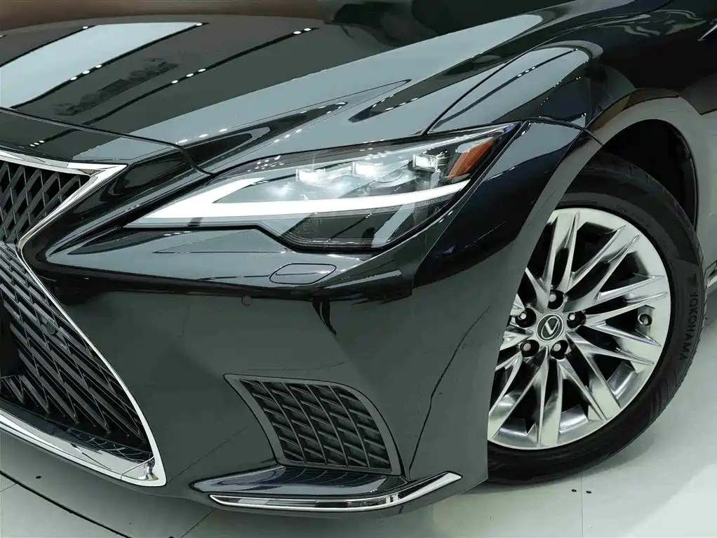 Lexus LS 2023 — фото 17
