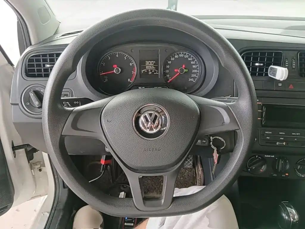 Volkswagen Polo 2018 — фото 11