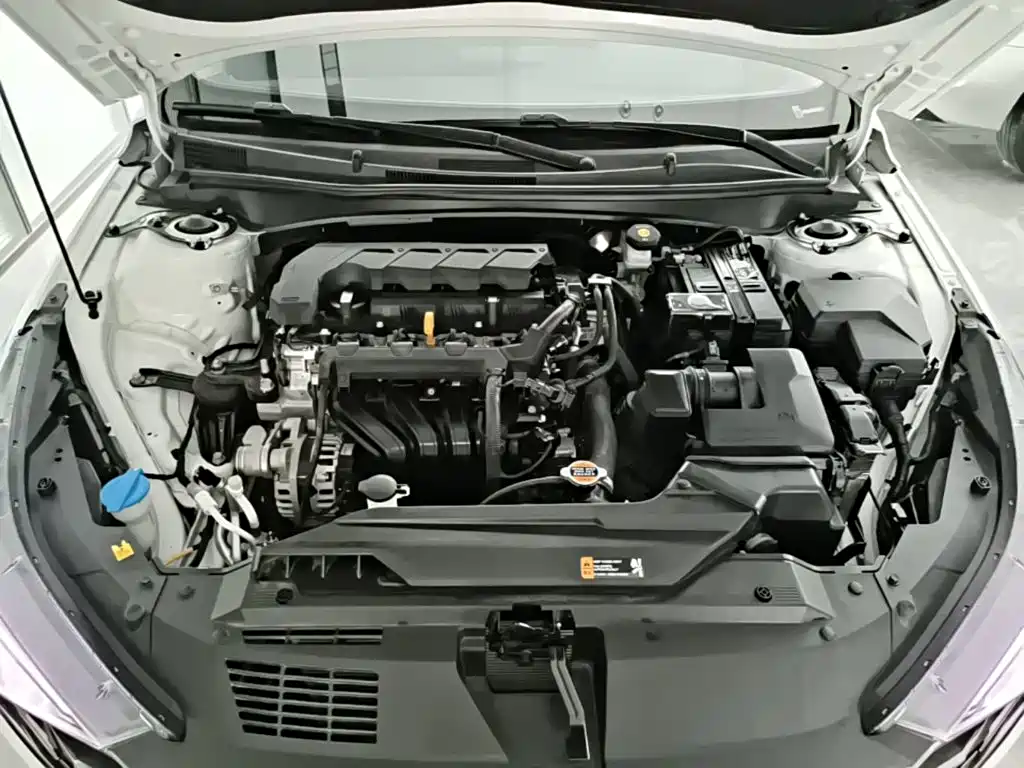Hyundai Elantra 2023 — фото 20