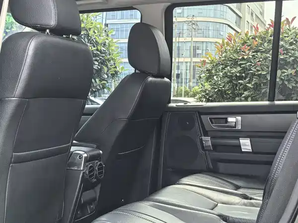 Land Rover Discovery 2015
