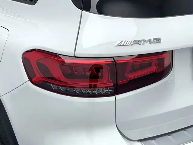 Mercedes-Benz GLB AMG 2021 — фото 20