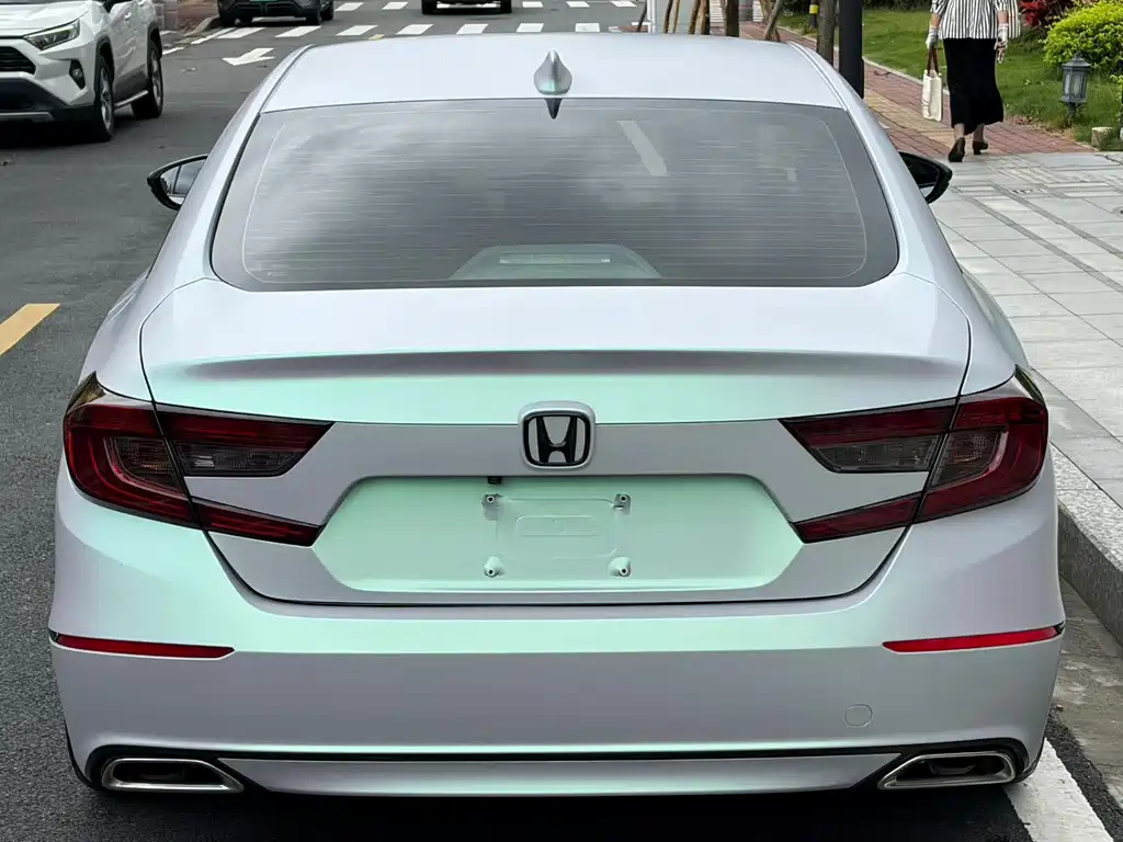Honda Accord 2020 — фото 9