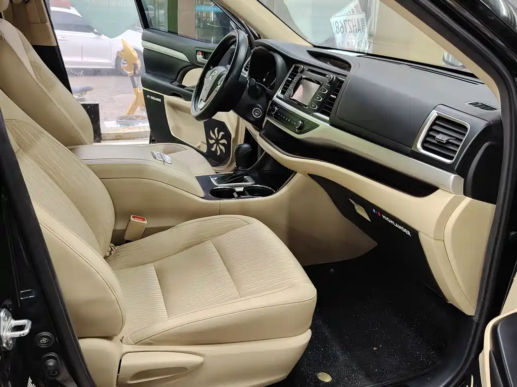 Toyota Highlander 2021 — фото 16