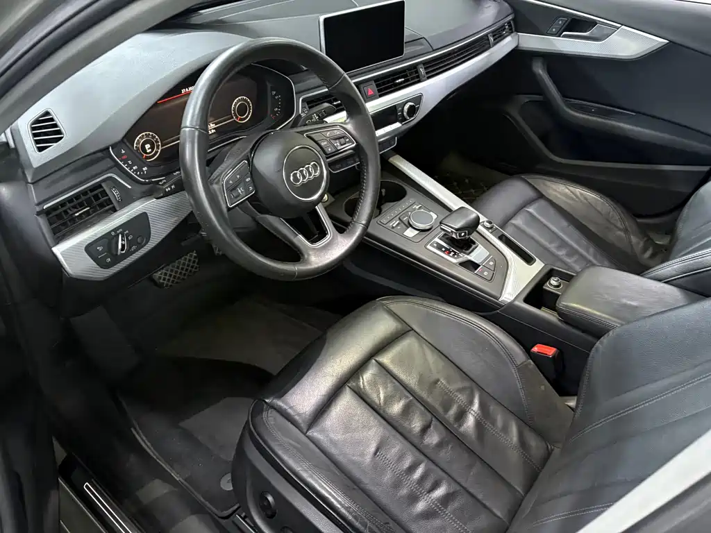 Audi A4L 2018