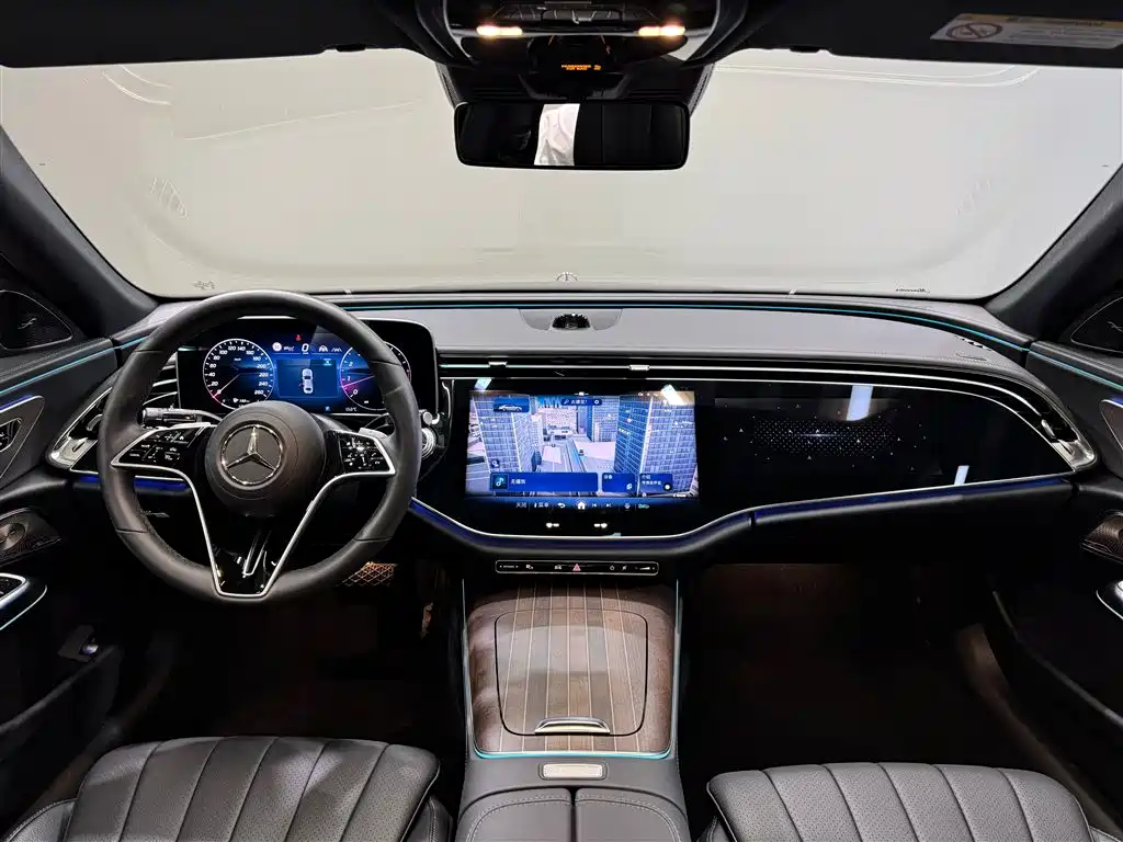 Mercedes-Benz E-Class 2024 — фото 16
