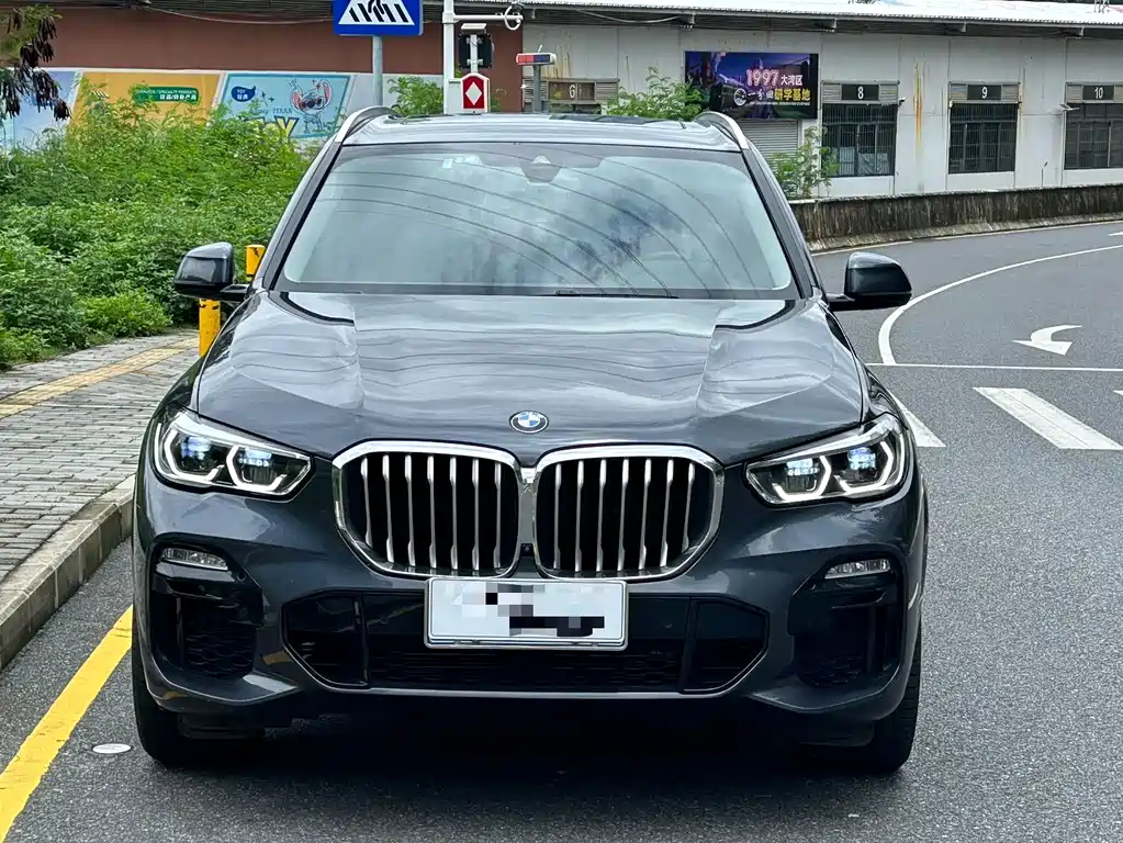 BMW X5 2021