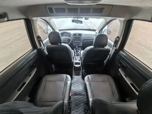 Dongfeng Scenery 330 2019