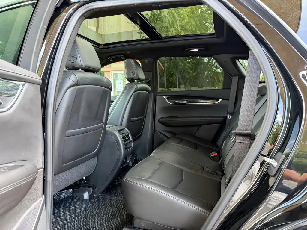 Cadillac XT5 2020 — фото 10