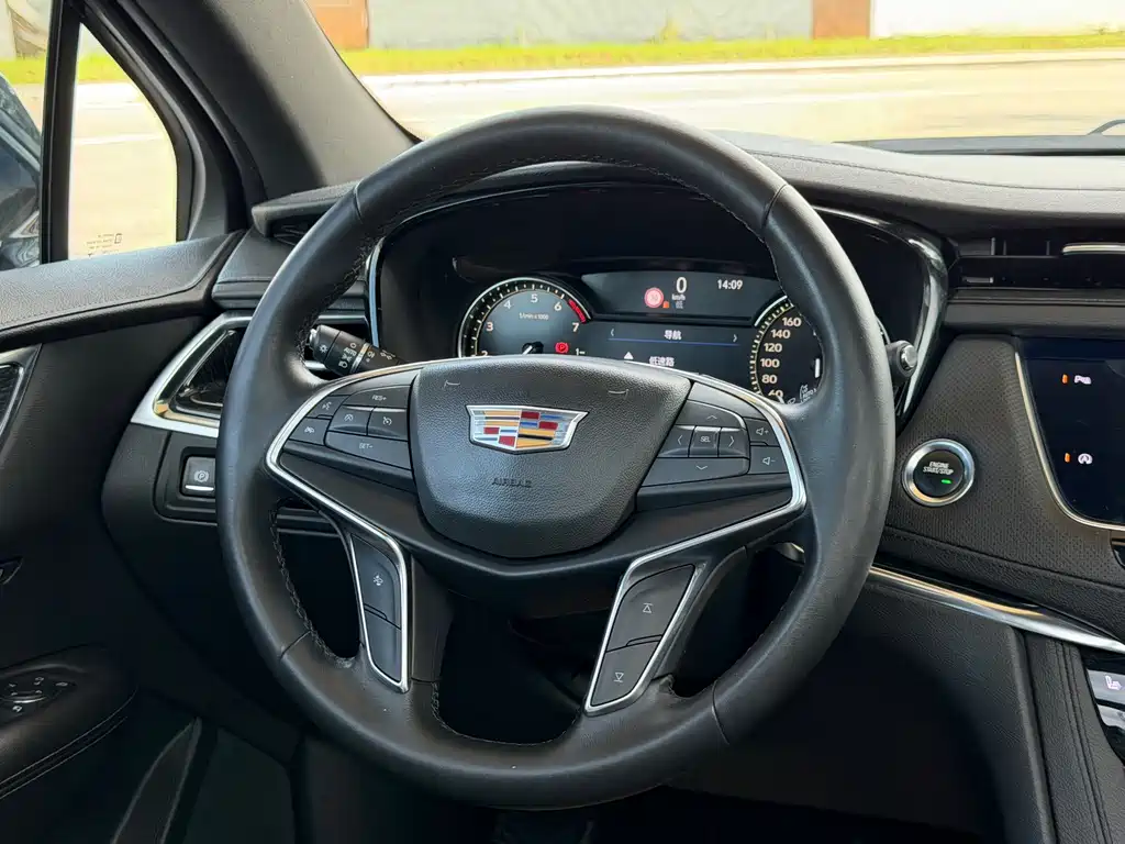 Cadillac XT5 2020 — фото 18