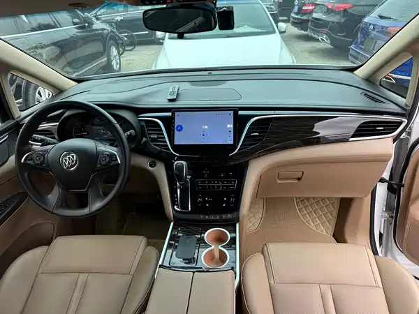 Buick GL8 2020