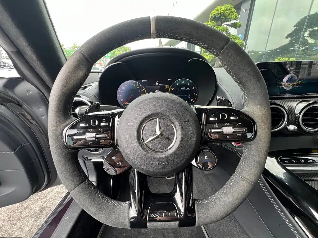 Mercedes-Benz AMG GT 2020 — фото 4