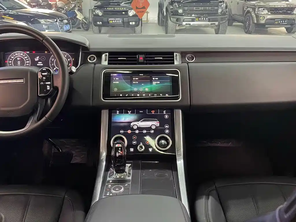 Land Rover Sport 2019 — фото 19