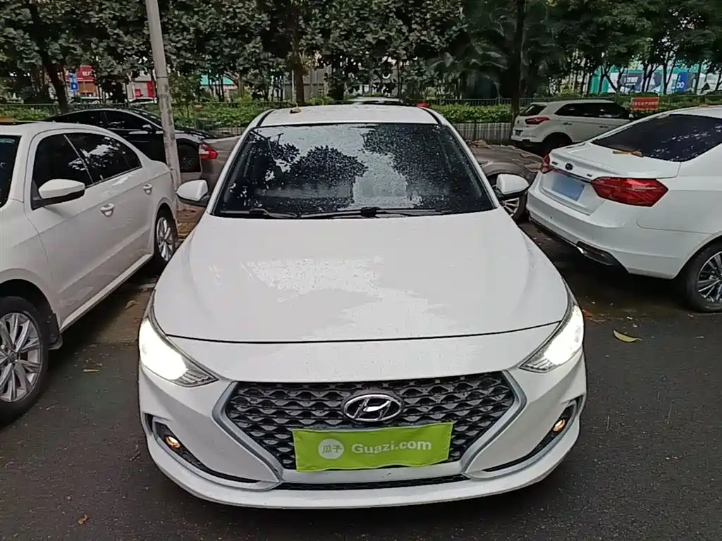 Hyundai Elantra 2019 — фото 3