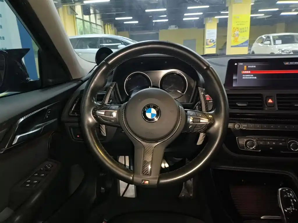 BMW 1 Series 2020 — фото 11