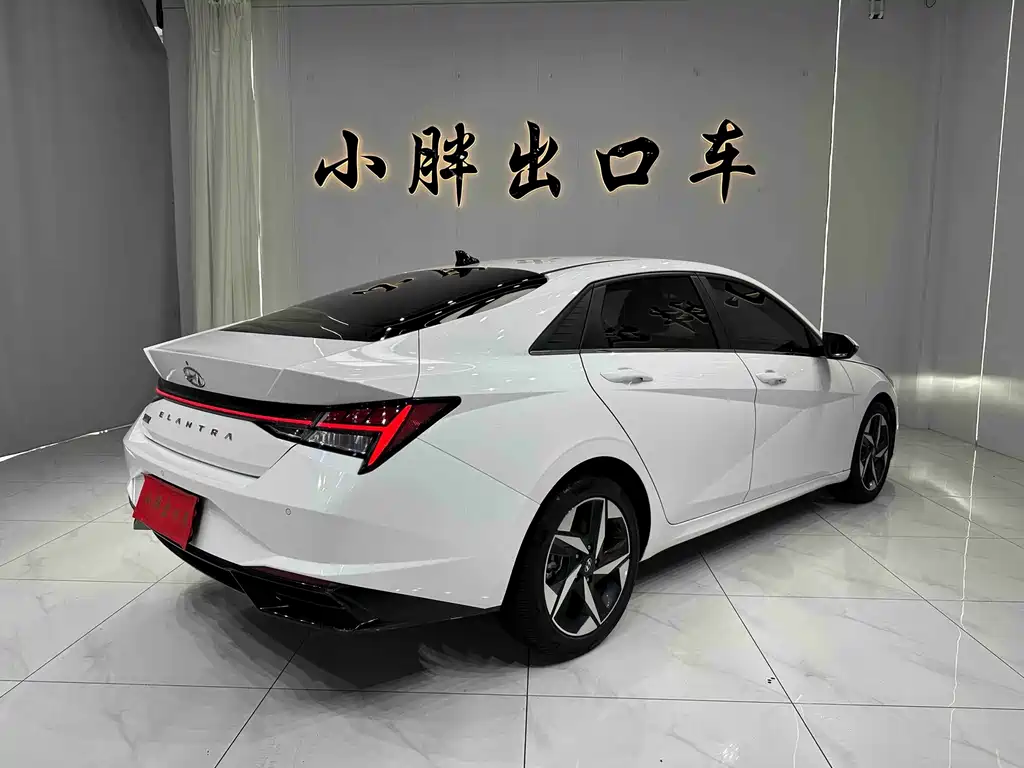 Hyundai Elantra 2023