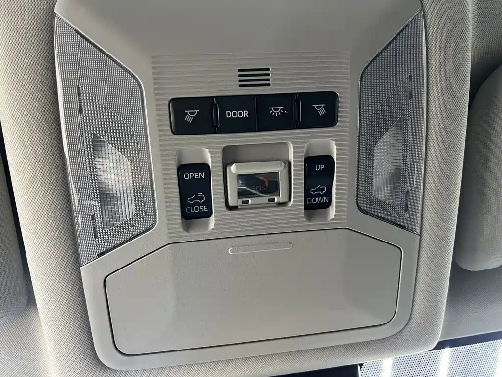 Toyota RAV4 2021 — фото 14